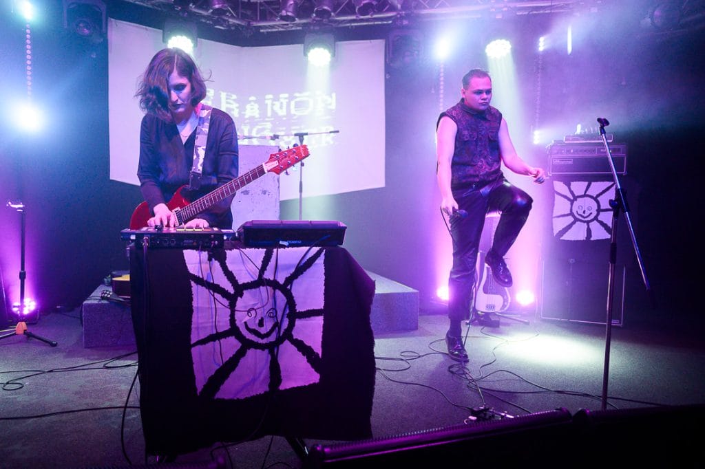 LEBANON HANOVER SGH-I SKY 2枚組レコード Review: Lebanon Hanover at Rosemount Hotel - X-Press Magazine